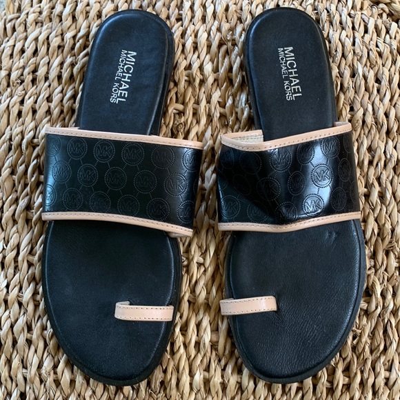 MICHAEL Michael Kors Shoes - EUC.  Michael Kors sandals.  Size 10